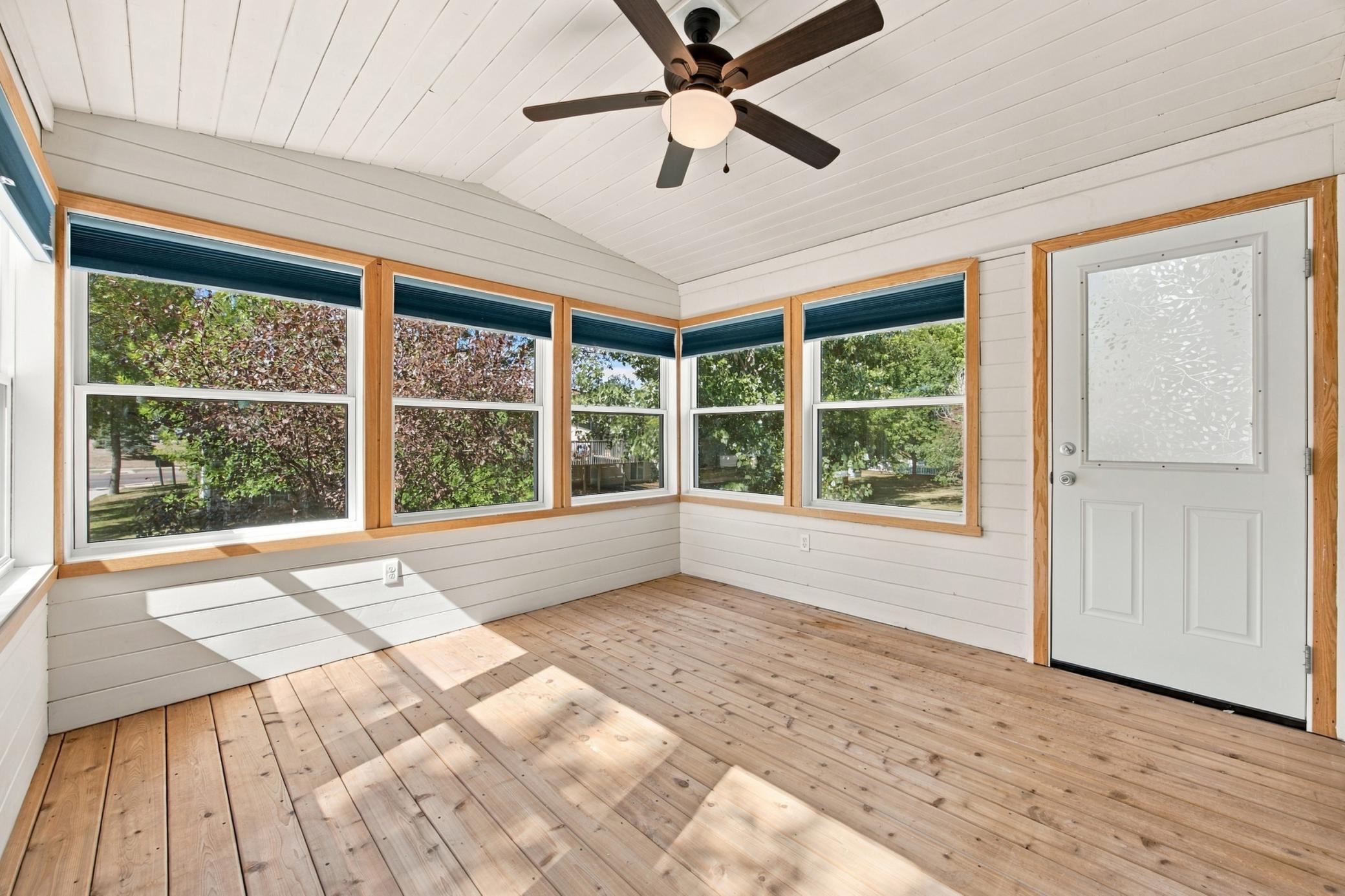 1998 townhouse for sale at 3539 31st Street S in Fargo, ND — 3 bed, 2 bath (photo 12 of 37)