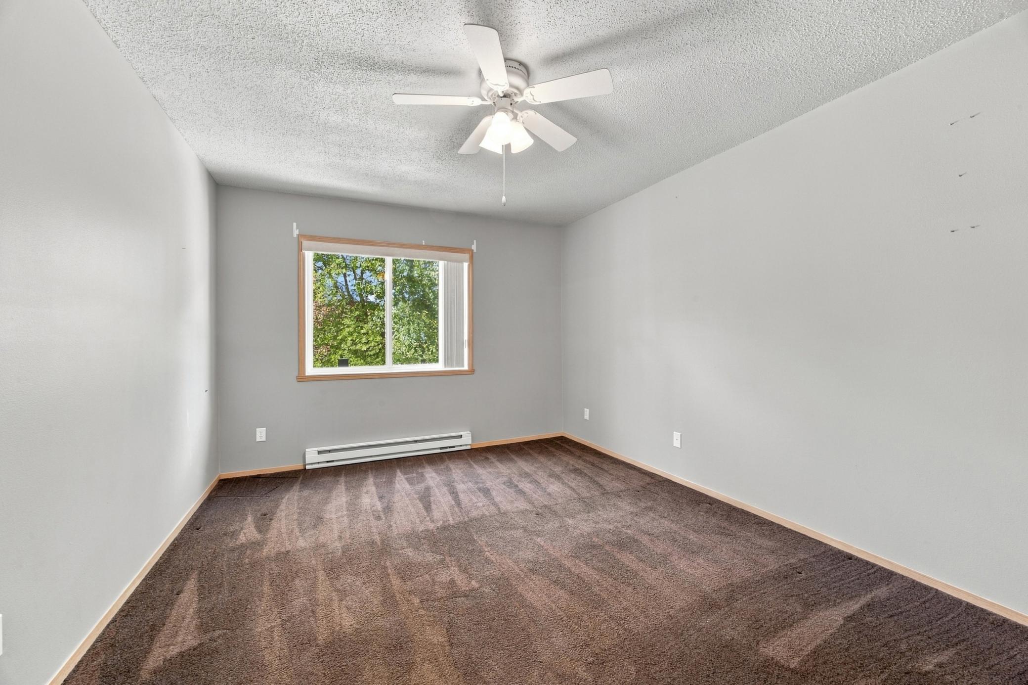 1998 townhouse for sale at 3539 31st Street S in Fargo, ND — 3 bed, 2 bath (photo 13 of 37)