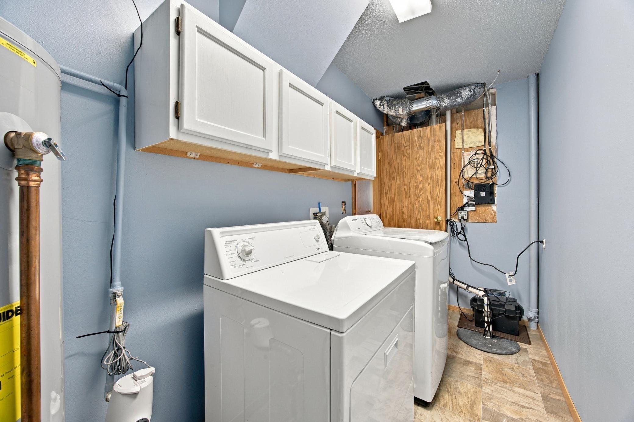 1998 townhouse for sale at 3539 31st Street S in Fargo, ND — 3 bed, 2 bath (photo 24 of 37)