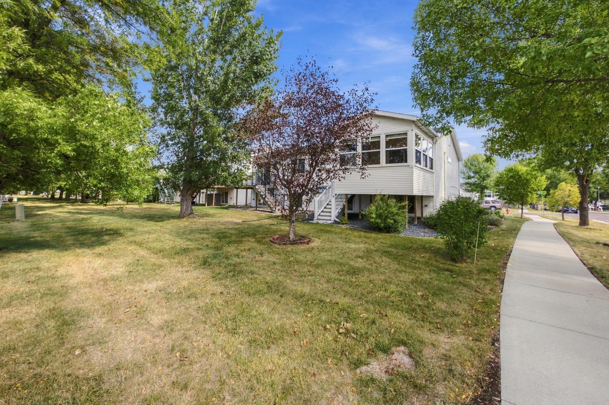 1998 townhouse for sale at 3539 31st Street S in Fargo, ND — 3 bed, 2 bath (photo 27 of 37)