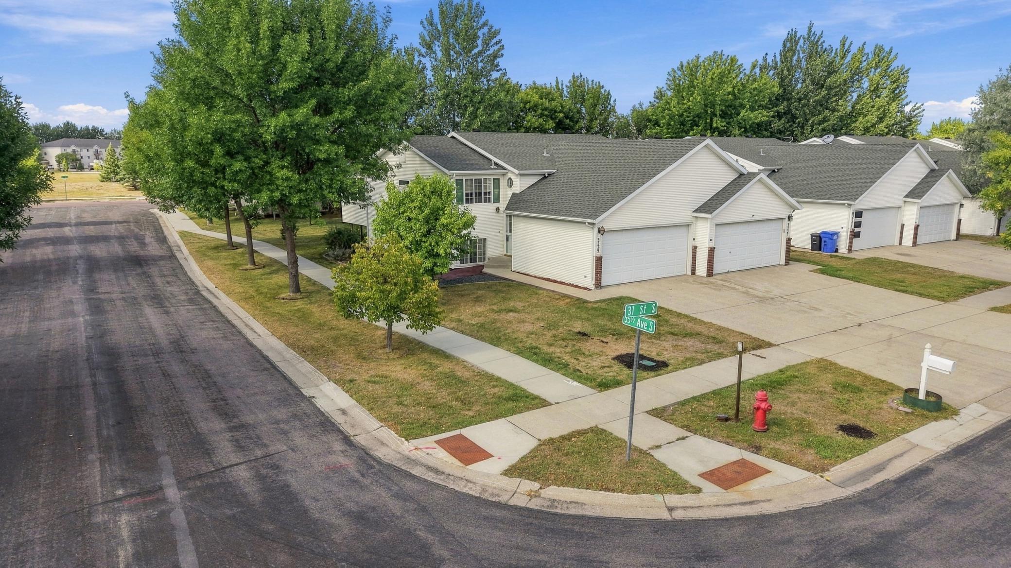 1998 townhouse for sale at 3539 31st Street S in Fargo, ND — 3 bed, 2 bath (photo 28 of 37)