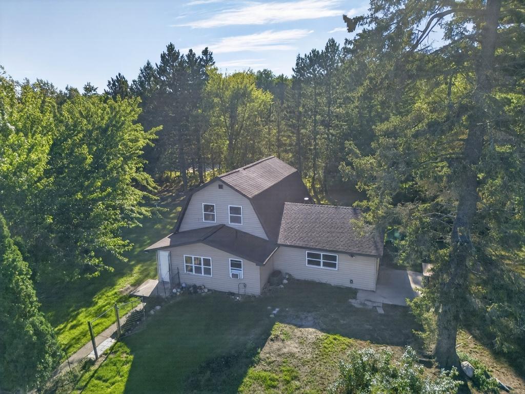 1948 single family home for sale at 35455 Freestone Road in Grand Rapids, MN — 4 bed, 1 bath (photo 31 of 61)