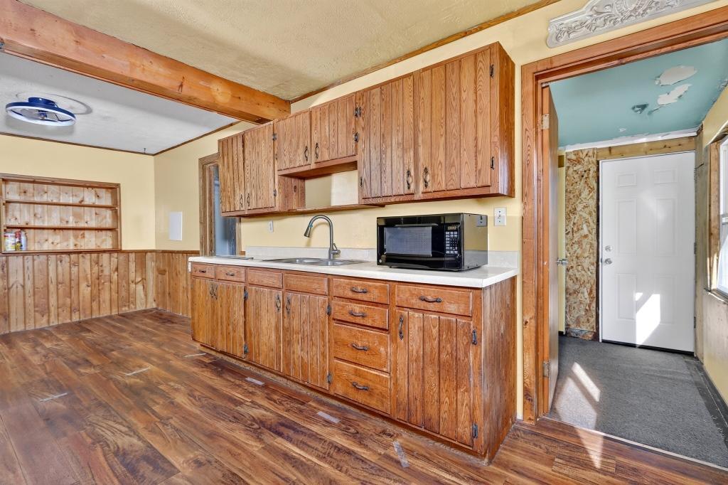 1948 single family home for sale at 35455 Freestone Road in Grand Rapids, MN — 4 bed, 1 bath (photo 6 of 61)