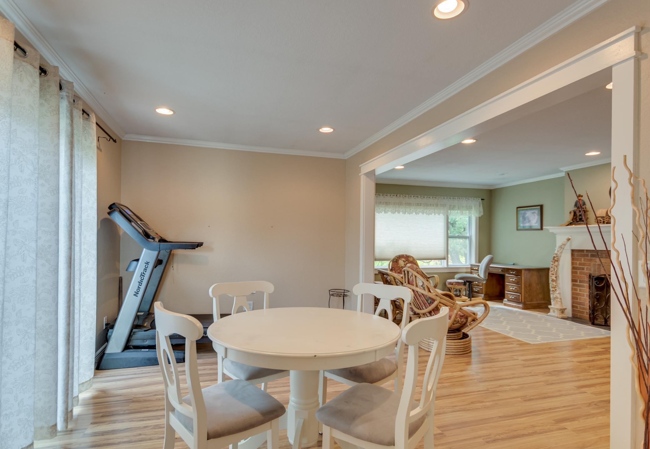 1952 single family home for sale at 2233 Great Divide Road NW in Puposky, MN — 3 bed, 2 bath (photo 4 of 60)