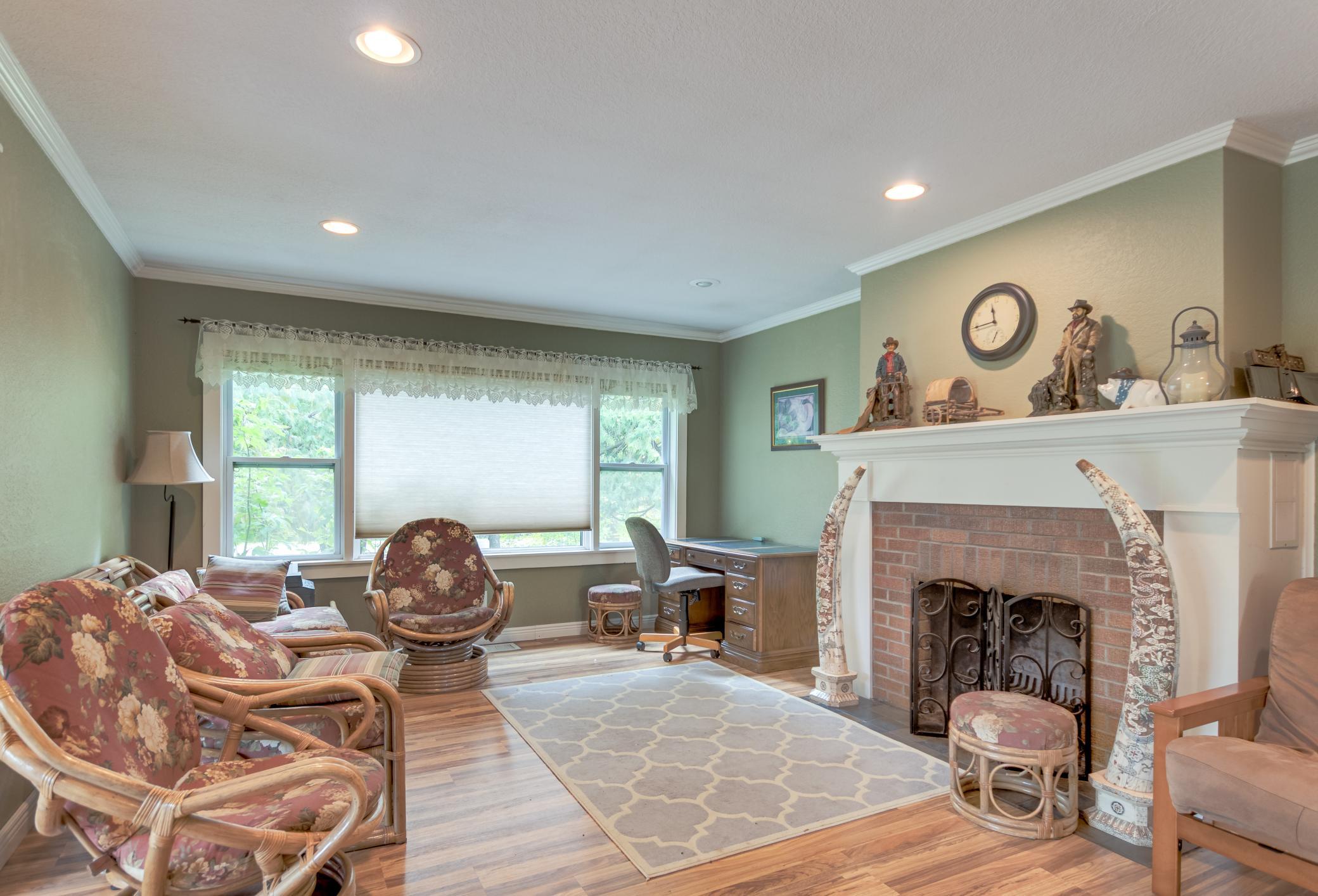 1952 single family home for sale at 2233 Great Divide Road NW in Puposky, MN — 3 bed, 2 bath (photo 5 of 60)