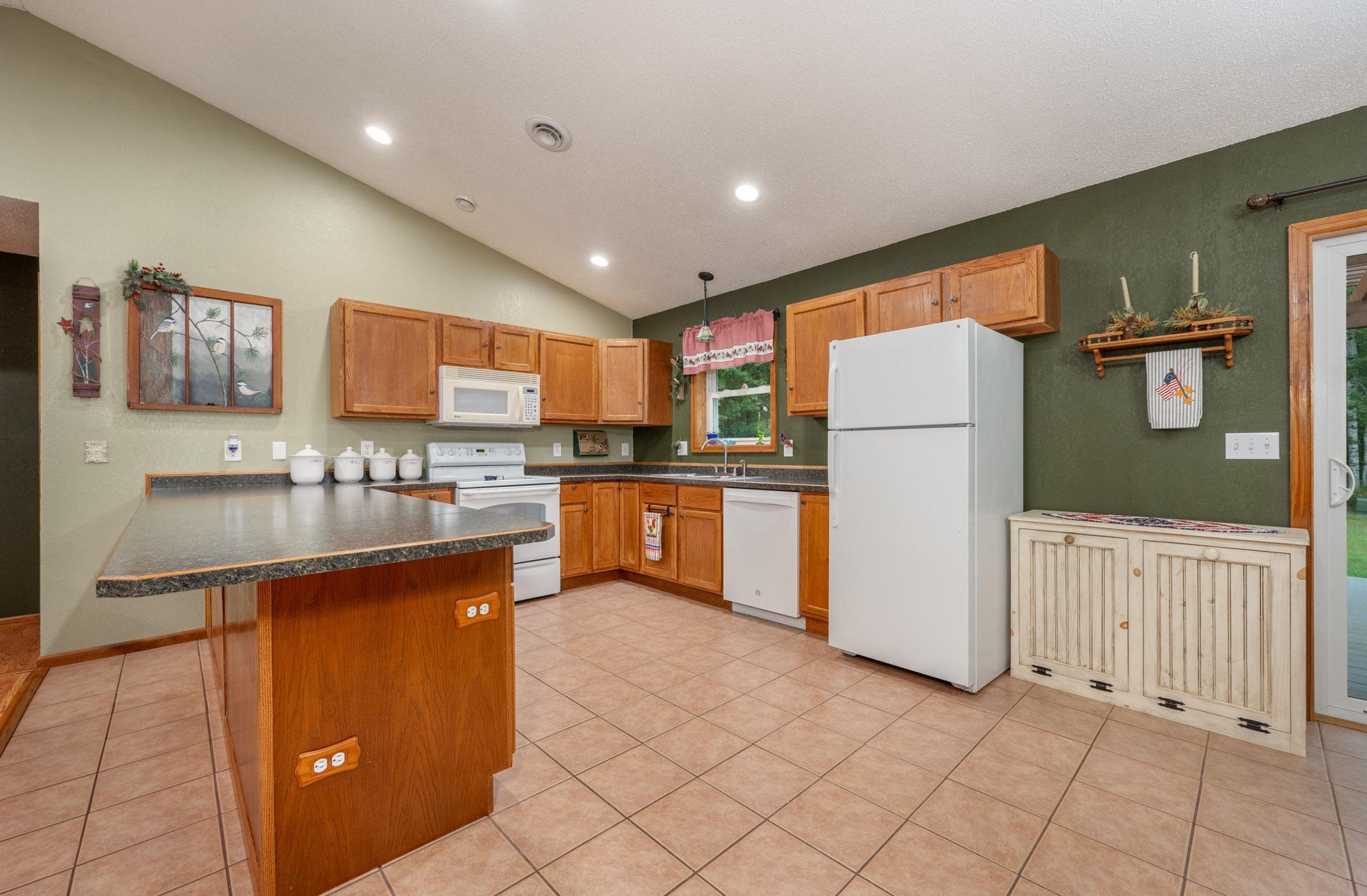 2007 single family home for sale at 16559 County Road 455 in Grand Rapids, MN — 3 bed, 2 bath (photo 17 of 44)