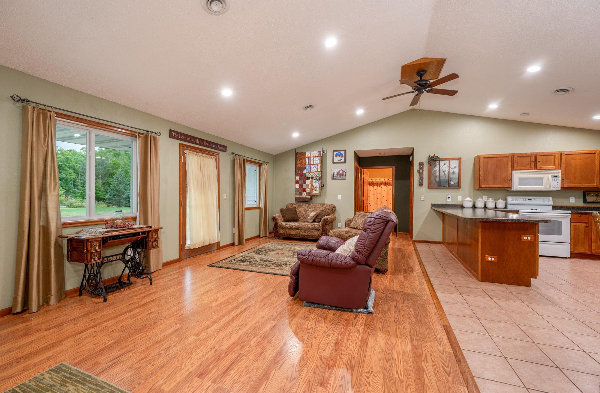 2007 single family home for sale at 16559 County Road 455 in Grand Rapids, MN — 3 bed, 2 bath (photo 10 of 44)