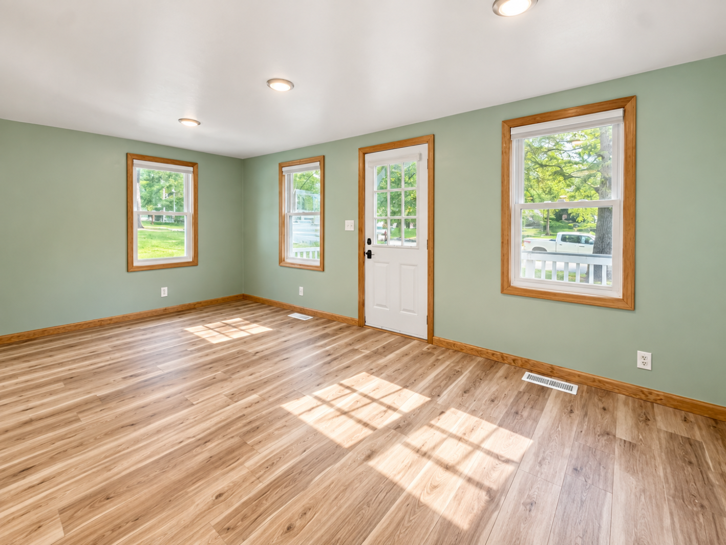 1910 single family home for sale at 609 NE 5th Avenue in Grand Rapids, MN — 1 bed, 1 bath (photo 8 of 23)