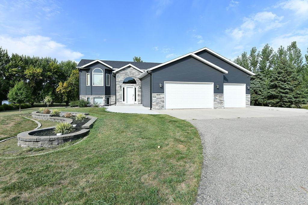 8018 Aquarius Drive, Fargo, ND