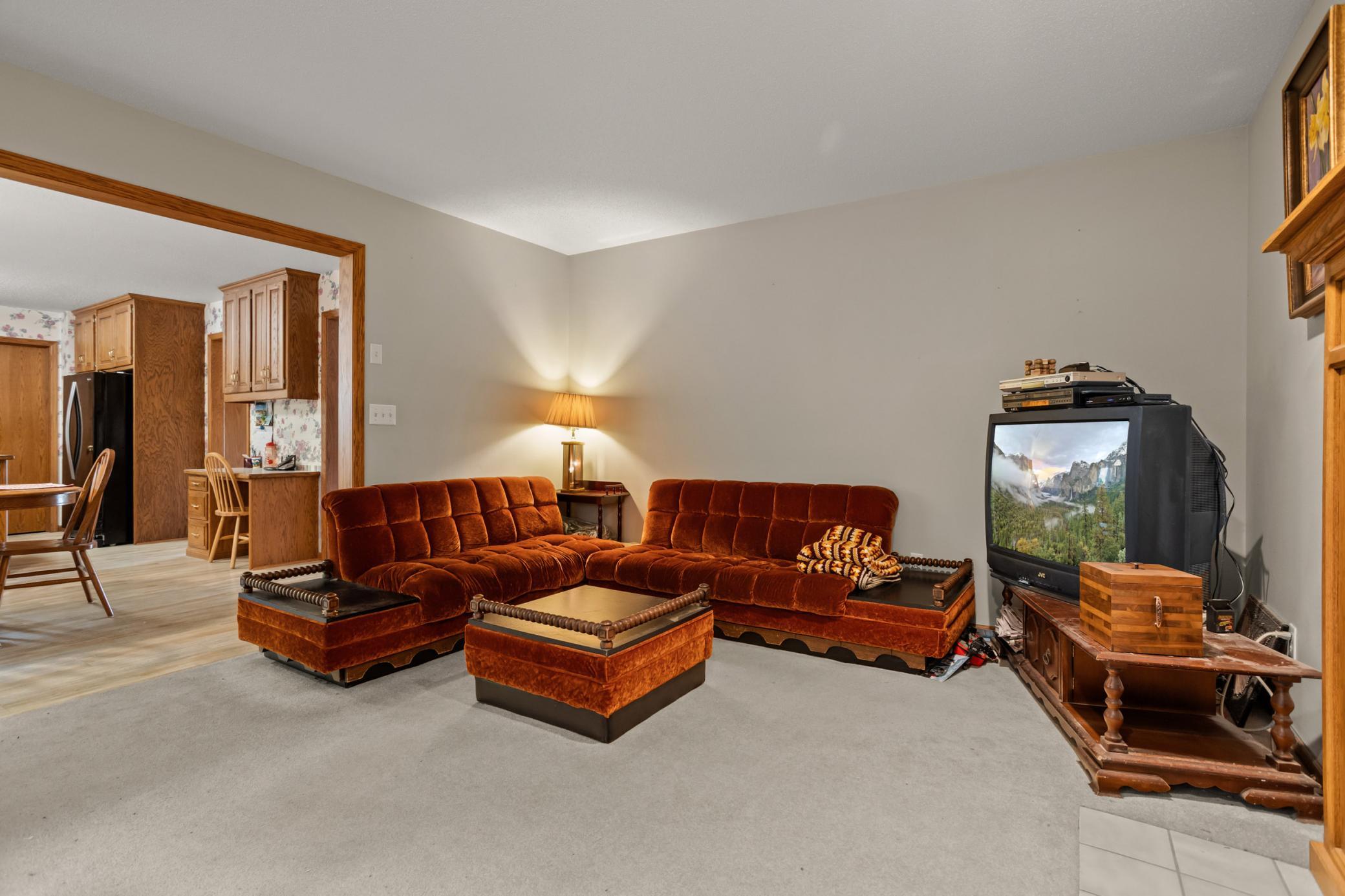 1993 single family home for sale at 2616 39th Avenue S in Fargo, ND — 4 bed, 3 bath (photo 8 of 48)