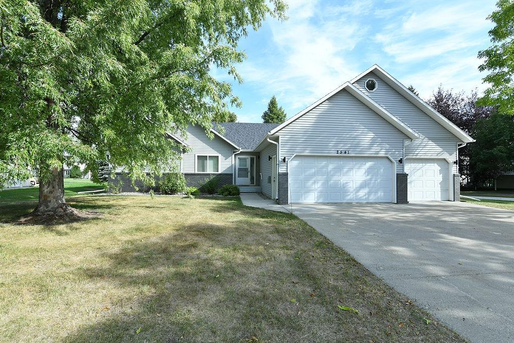 2541 S 26th Avenue S, Fargo, ND