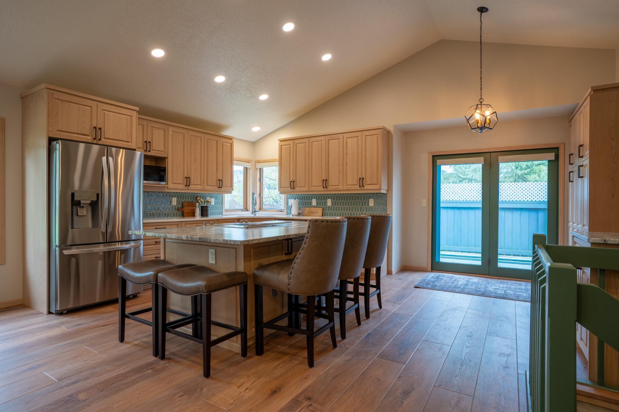 1991 single family home for sale at 2541 S 26th Avenue S in Fargo, ND — 5 bed, 3 bath (photo 12 of 45)