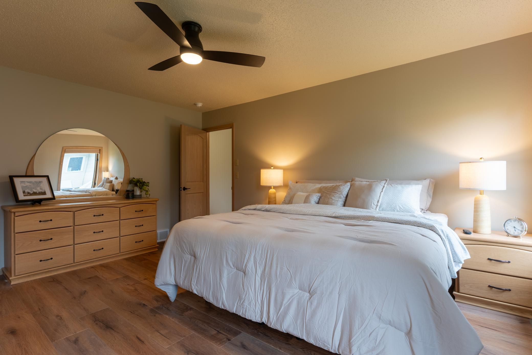 1991 single family home for sale at 2541 S 26th Avenue S in Fargo, ND — 5 bed, 3 bath (photo 15 of 45)