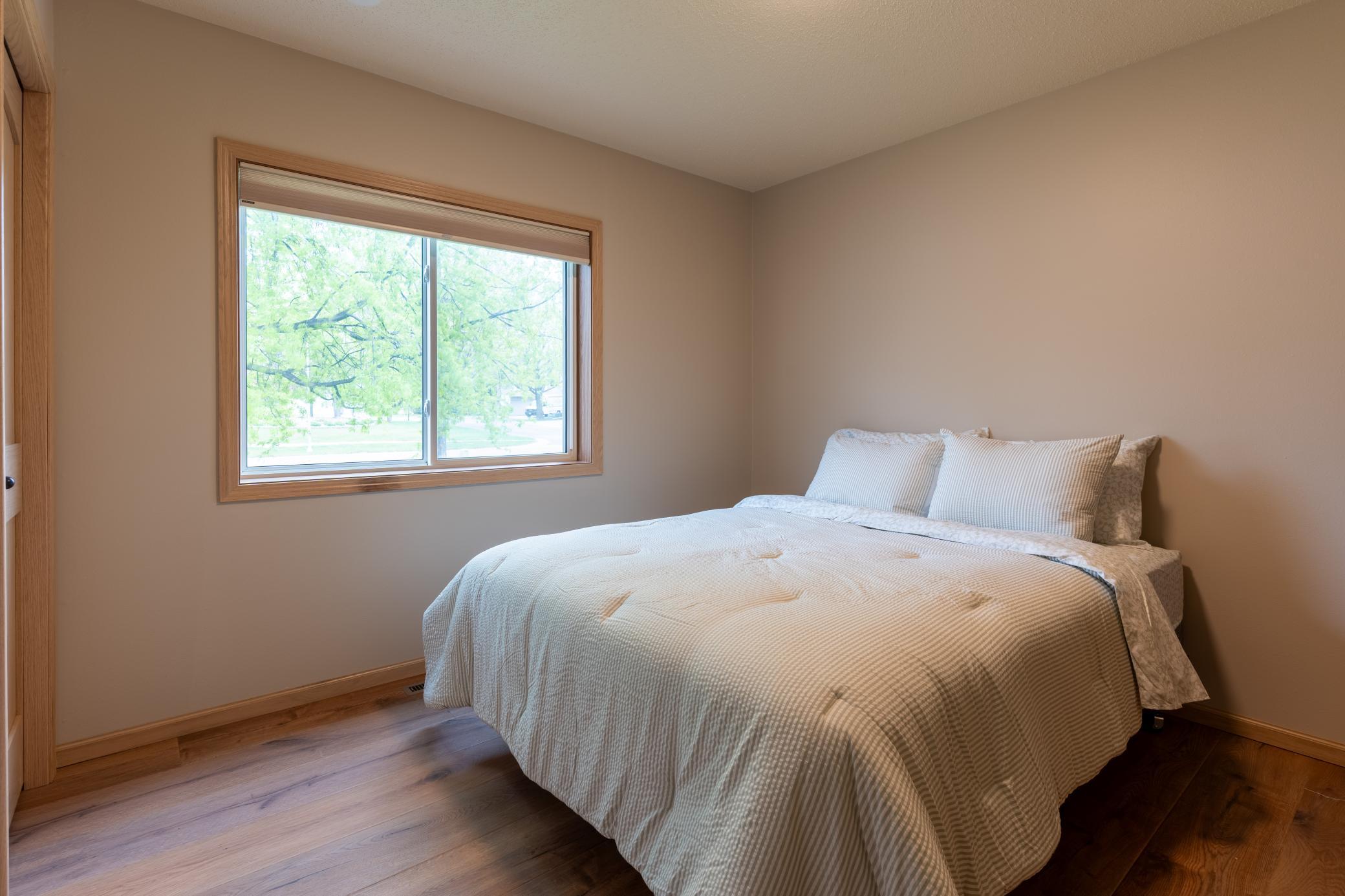 1991 single family home for sale at 2541 S 26th Avenue S in Fargo, ND — 5 bed, 3 bath (photo 20 of 45)