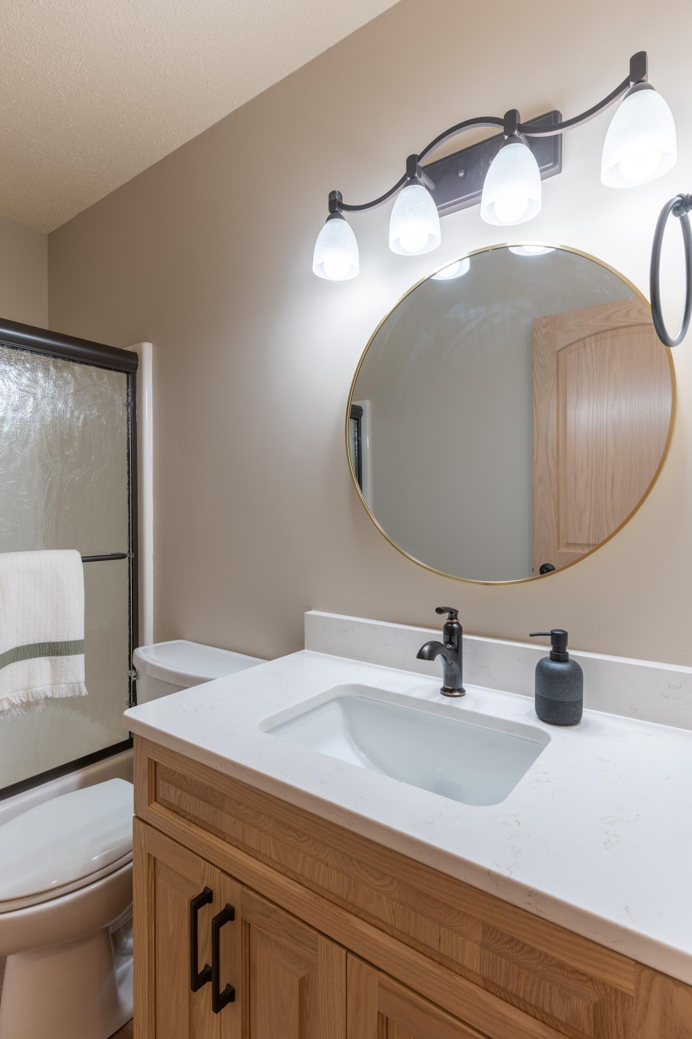 1991 single family home for sale at 2541 S 26th Avenue S in Fargo, ND — 5 bed, 3 bath (photo 23 of 45)