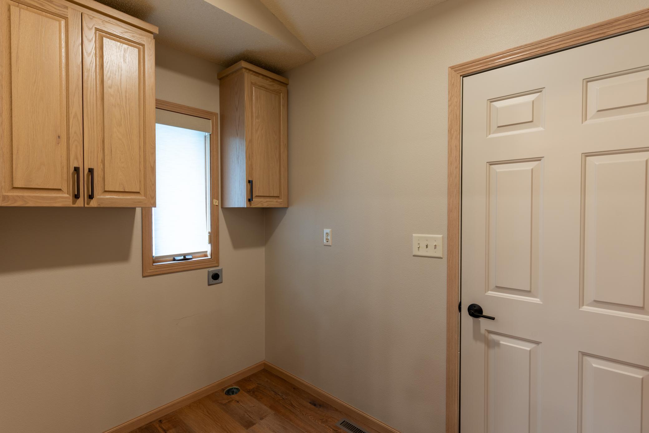 1991 single family home for sale at 2541 S 26th Avenue S in Fargo, ND — 5 bed, 3 bath (photo 24 of 45)