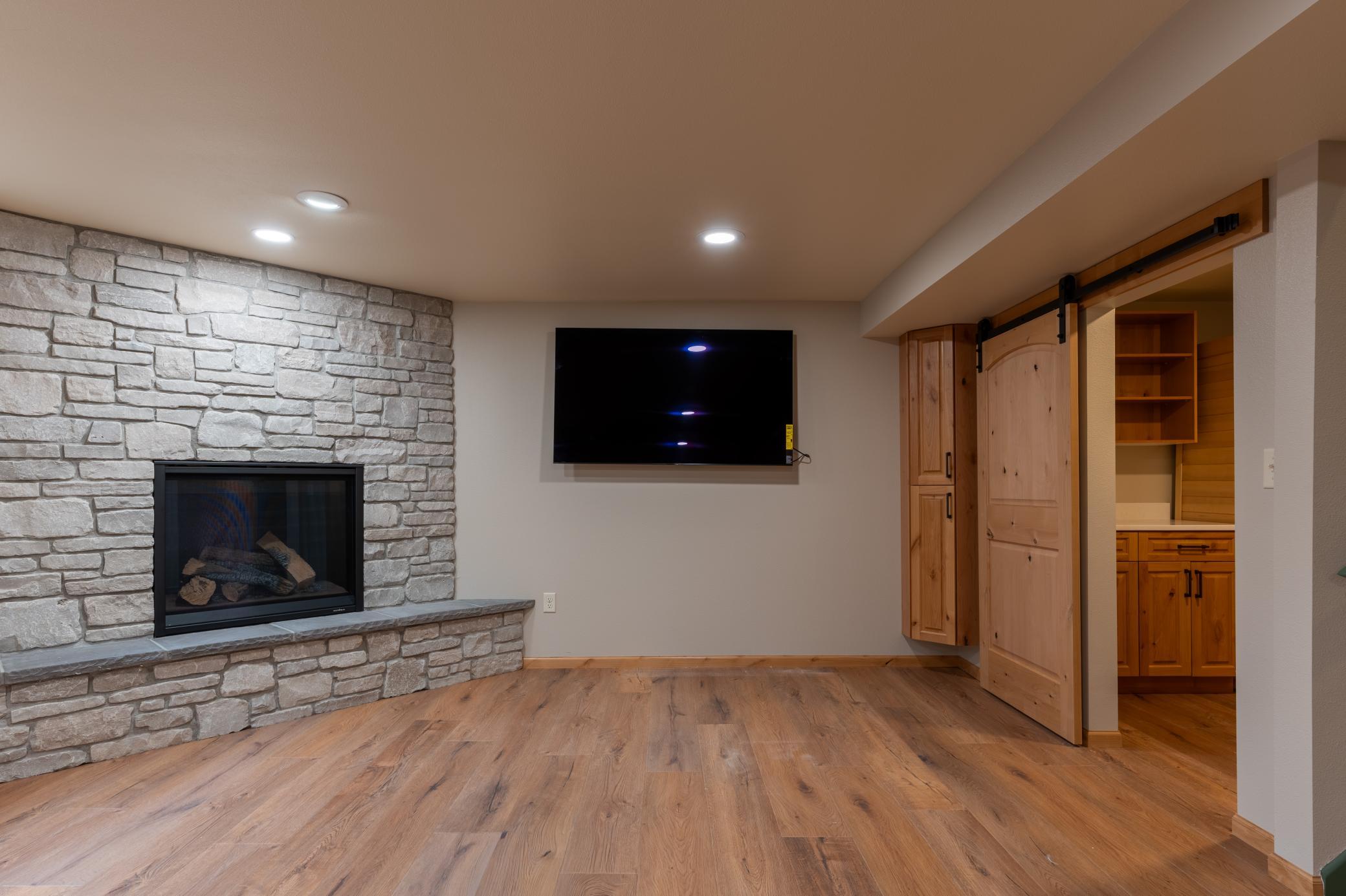 1991 single family home for sale at 2541 S 26th Avenue S in Fargo, ND — 5 bed, 3 bath (photo 28 of 45)