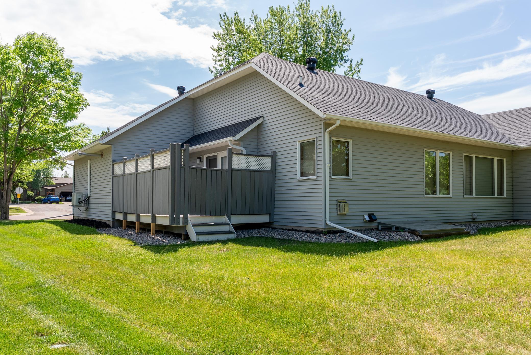 1991 single family home for sale at 2541 S 26th Avenue S in Fargo, ND — 5 bed, 3 bath (photo 39 of 45)
