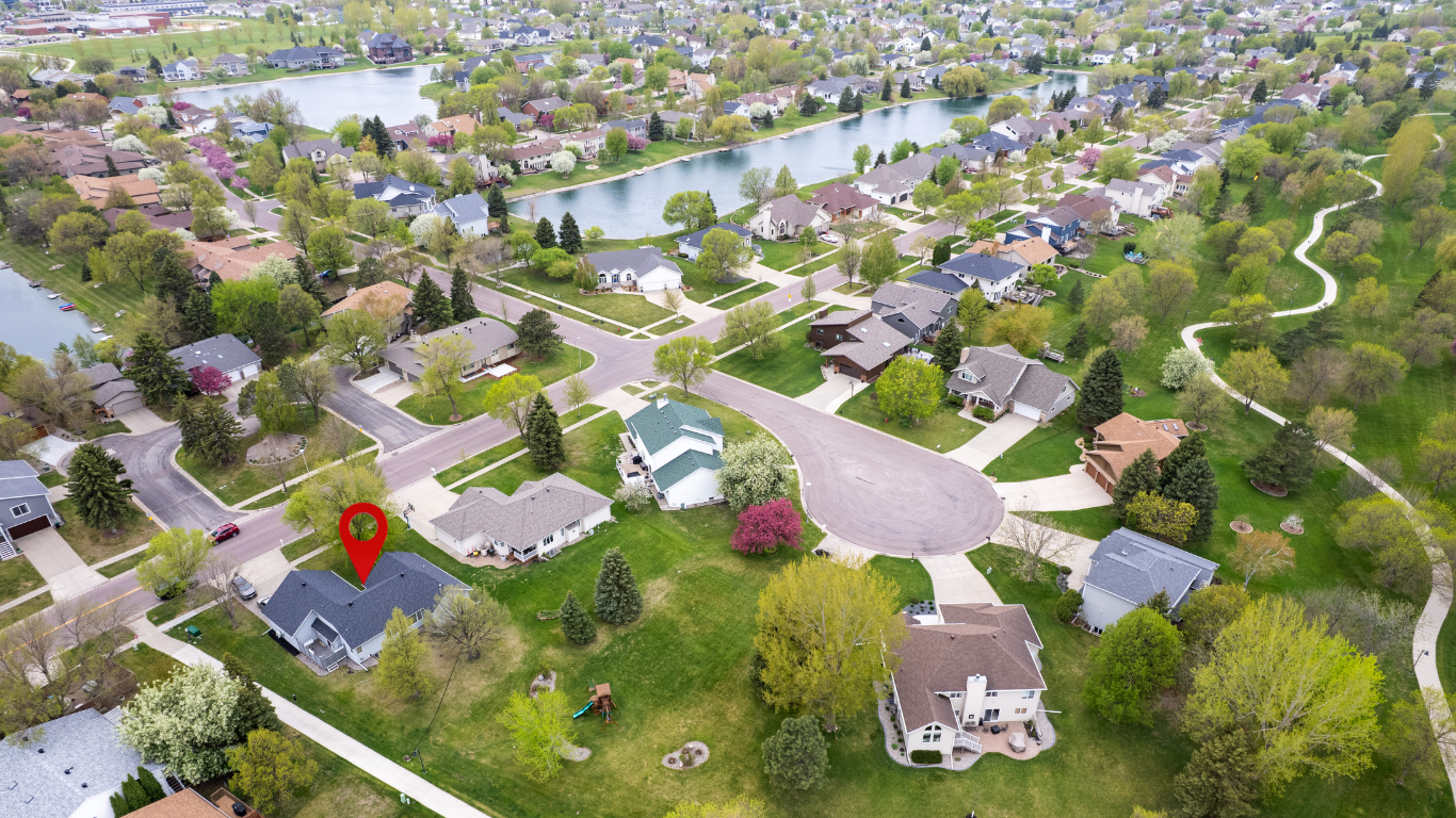 1991 single family home for sale at 2541 S 26th Avenue S in Fargo, ND — 5 bed, 3 bath (photo 45 of 45)