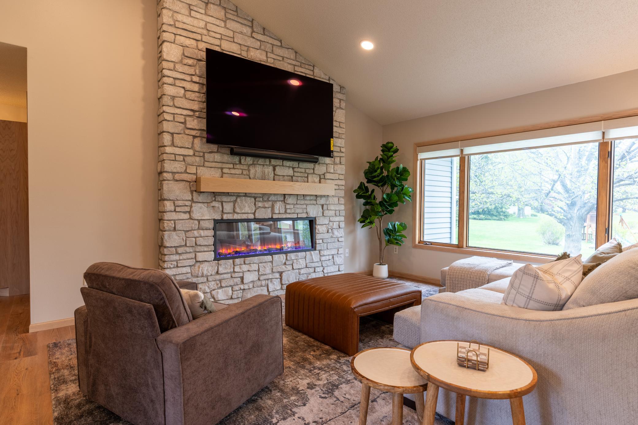 1991 single family home for sale at 2541 S 26th Avenue S in Fargo, ND — 5 bed, 3 bath (photo 7 of 45)