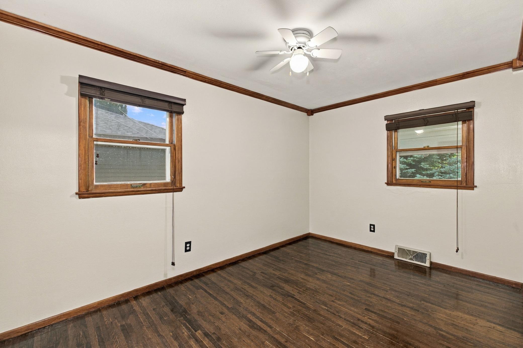 1956 single family home for sale at 537 2nd St Court E in West Fargo, ND — 3 bed, 1 bath (photo 13 of 23)