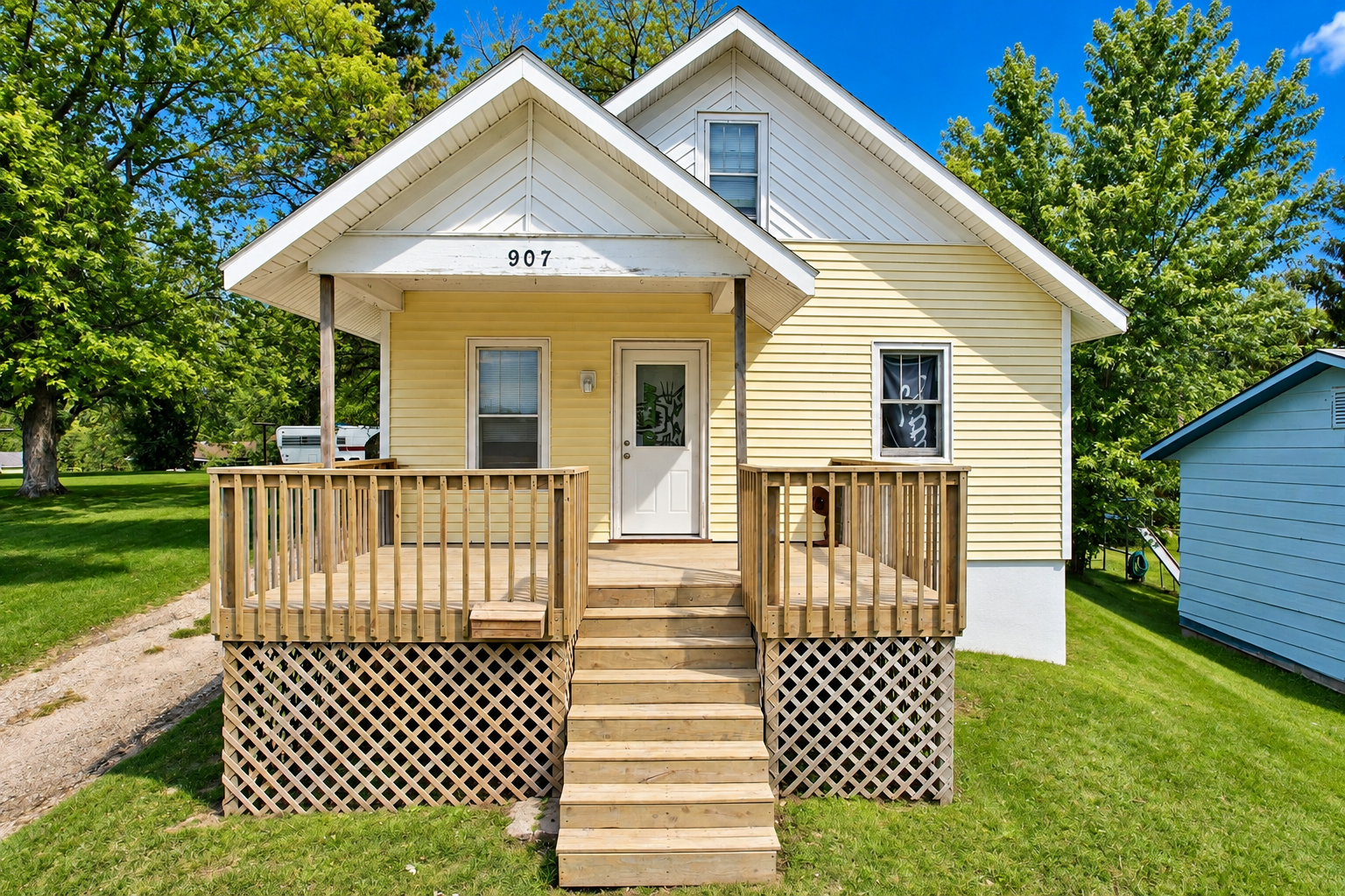 1928 single family home for sale at 907 N Baird Avenue in Fergus Falls, MN — 2 bed, 1 bath