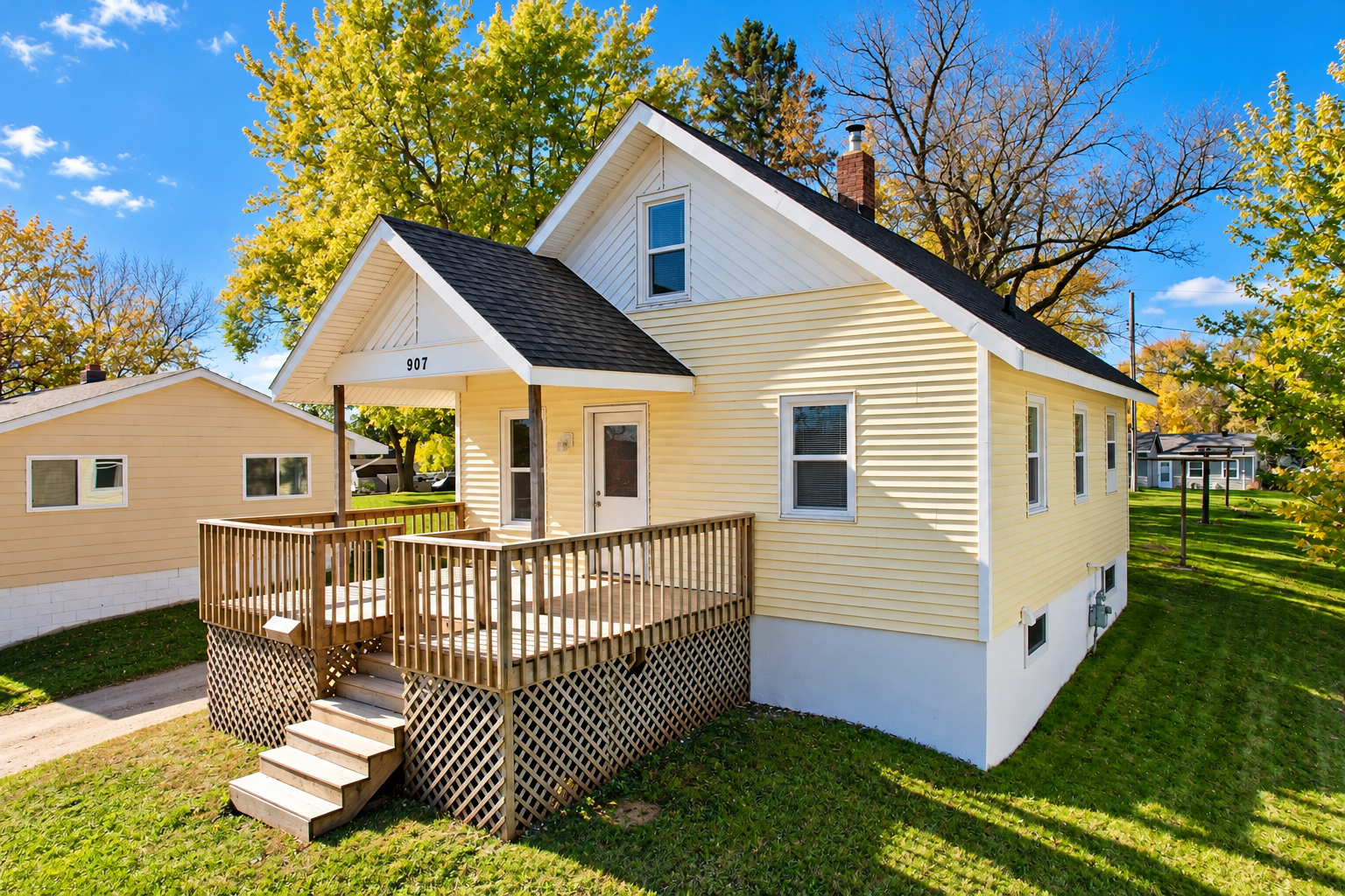 1928 single family home for sale at 907 N Baird Avenue in Fergus Falls, MN — 2 bed, 1 bath