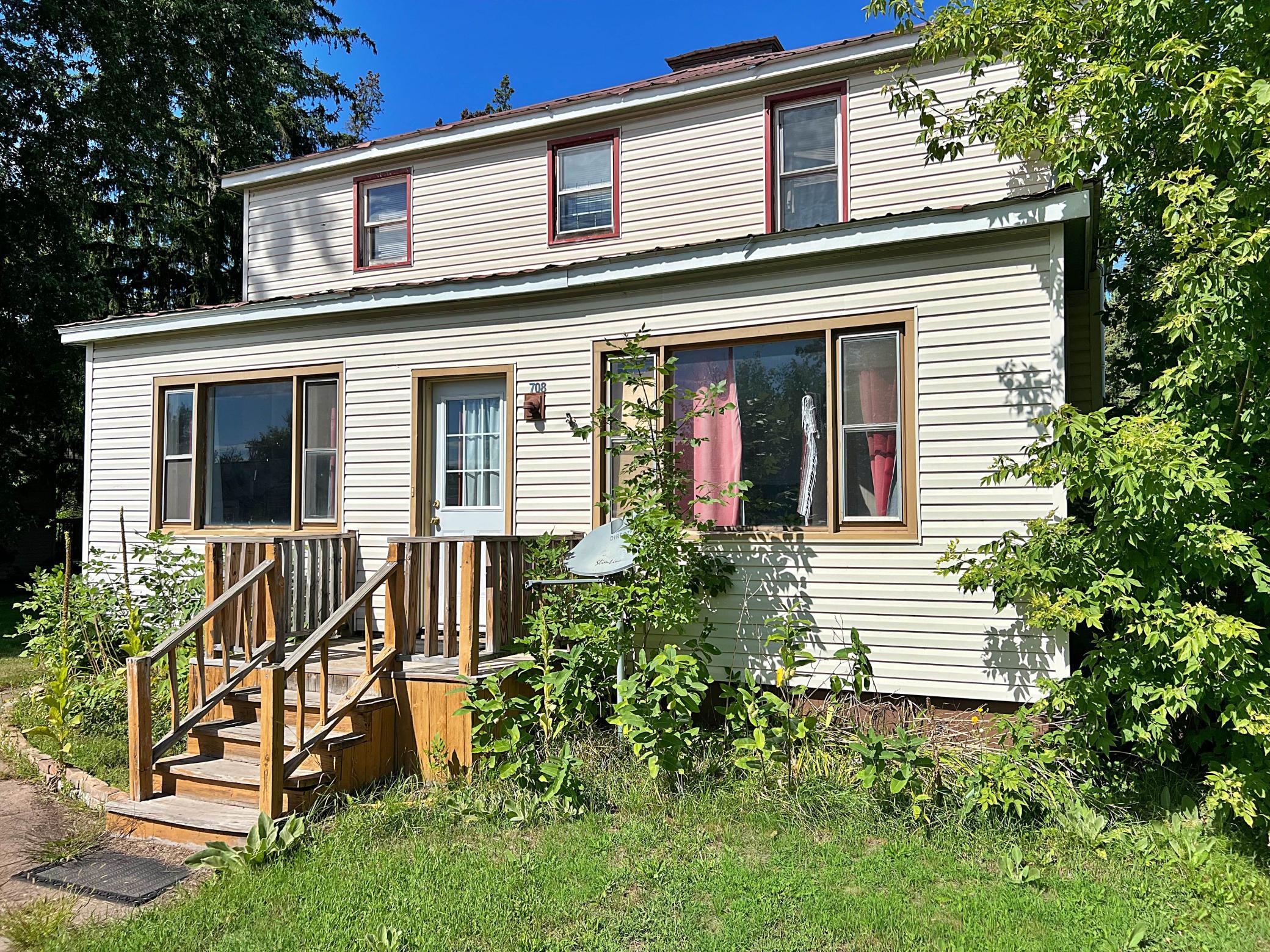 1930 duplex for sale at 708 2nd Street NW in Aitkin, MN — 5 bed, 4 bath (photo 2 of 30)