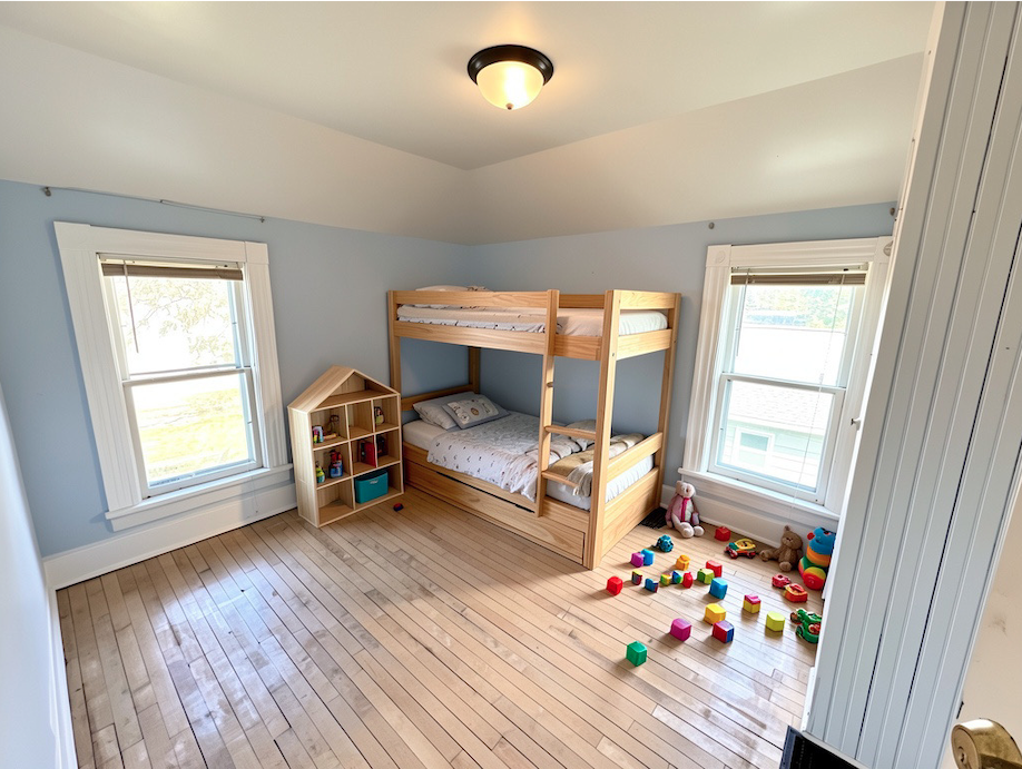 1930 duplex for sale at 708 2nd Street NW in Aitkin, MN — 5 bed, 4 bath (photo 18 of 30)