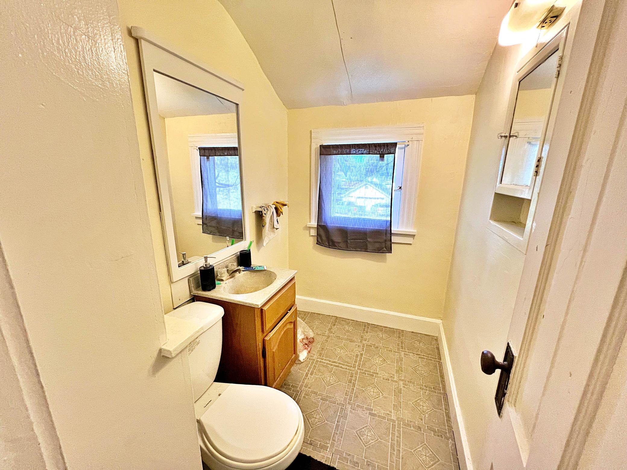 1930 duplex for sale at 708 2nd Street NW in Aitkin, MN — 5 bed, 4 bath (photo 21 of 30)