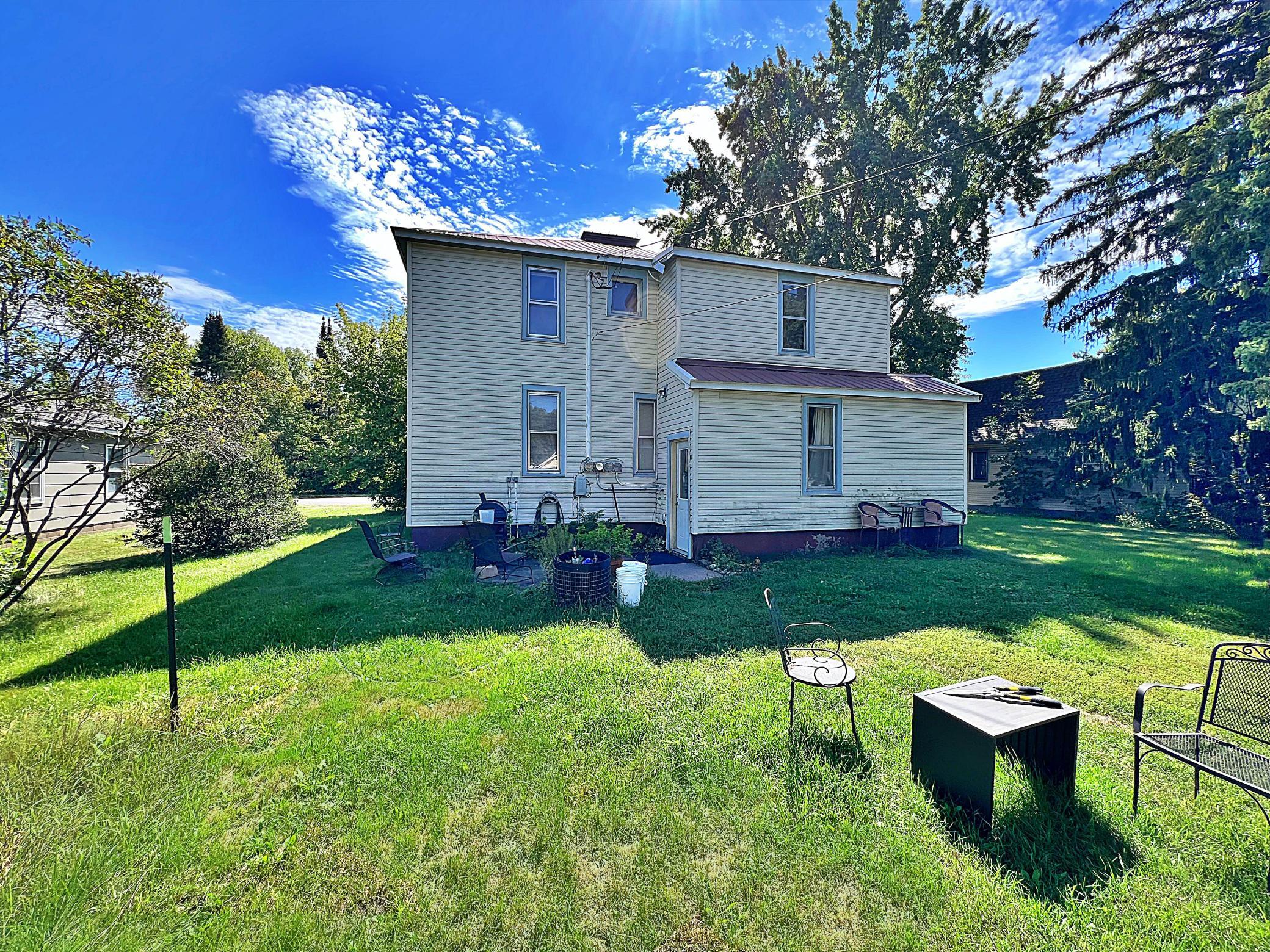 1930 duplex for sale at 708 2nd Street NW in Aitkin, MN — 5 bed, 4 bath (photo 25 of 30)