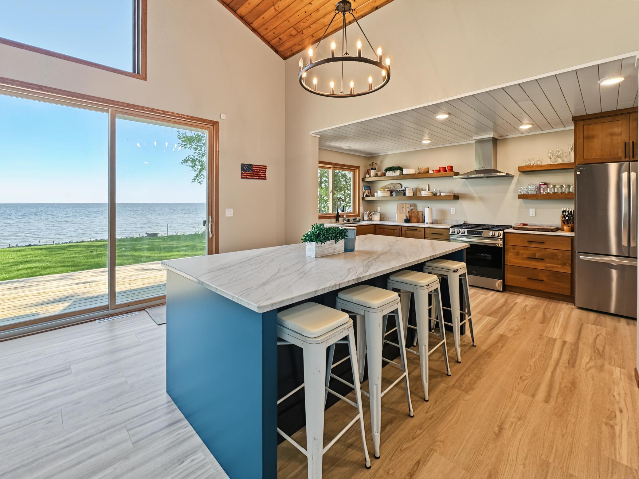 1991 single family home for sale at 6278 Sandy Shores Drive NW in Williams, MN — 4 bed, 3 bath (photo 13 of 67)