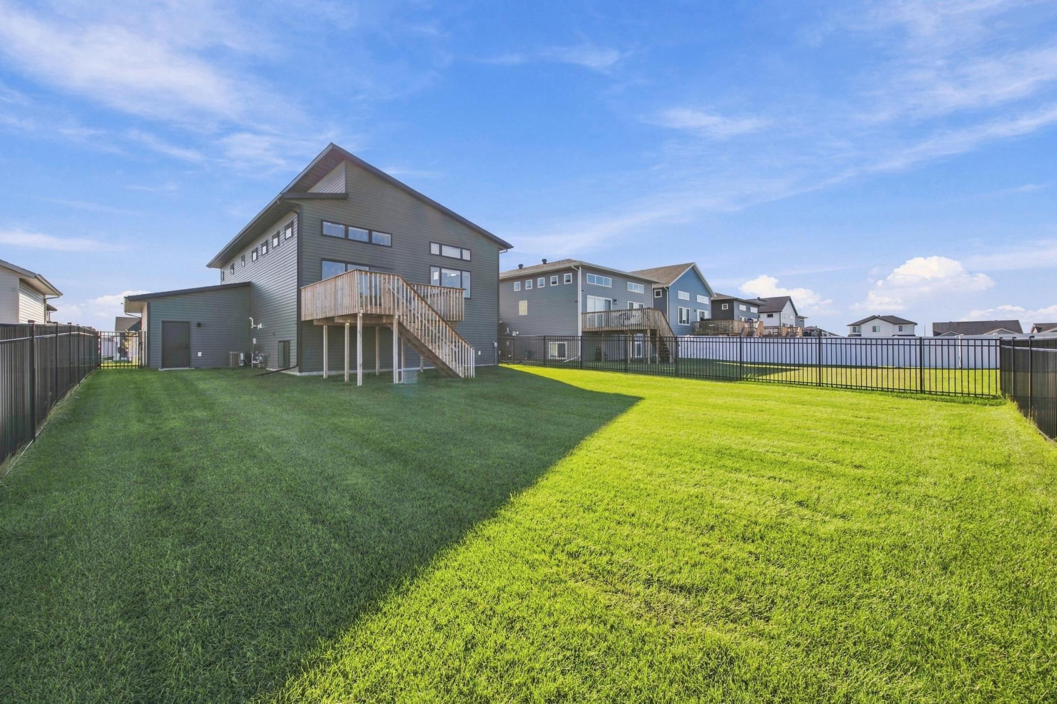 2022 single family home for sale at 7327 Madelyn Lane S in Fargo, ND — 4 bed, 3 bath (photo 3 of 46)
