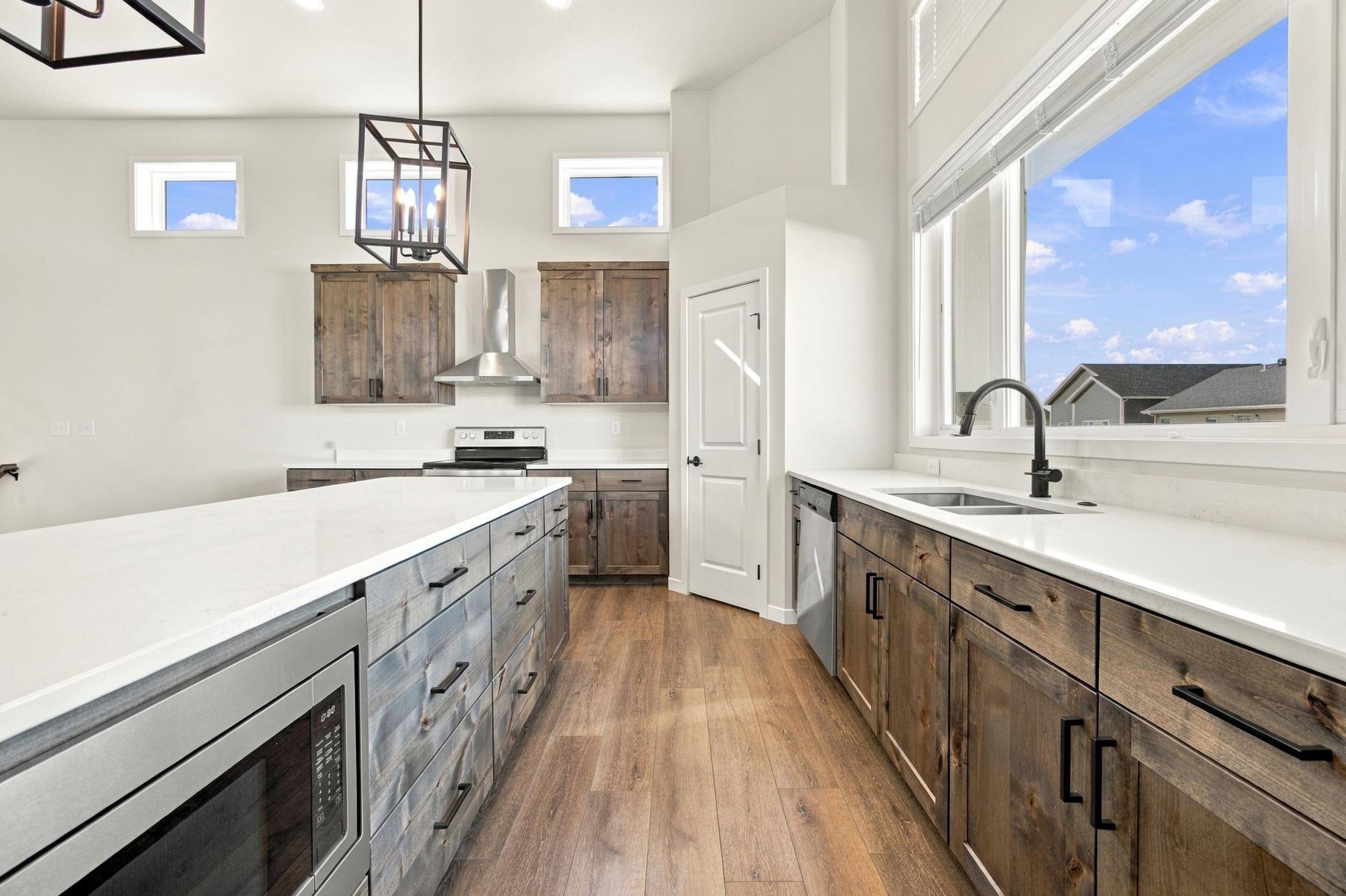 2022 single family home for sale at 7327 Madelyn Lane S in Fargo, ND — 4 bed, 3 bath (photo 10 of 46)