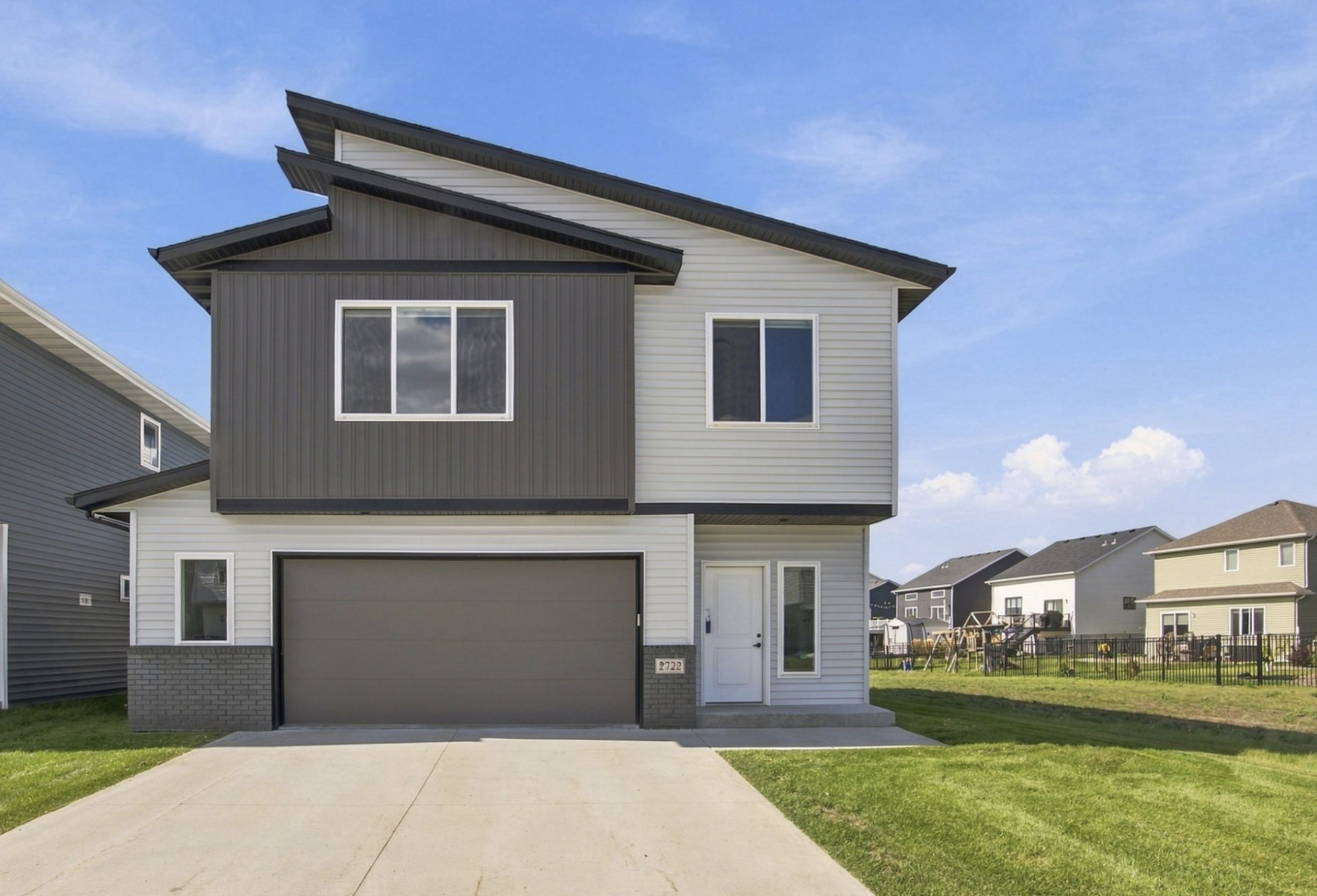 2722 12th Street W, West Fargo, ND