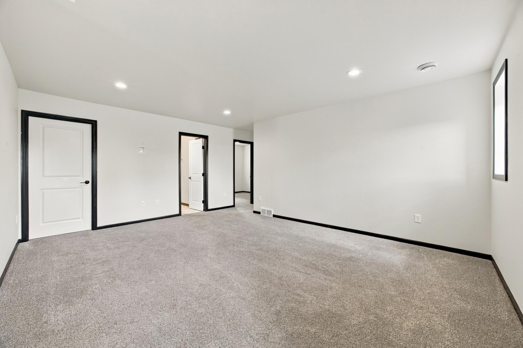 2021 single family home for sale at 2722 12th Street W in West Fargo, ND — 4 bed, 3 bath (photo 30 of 40)