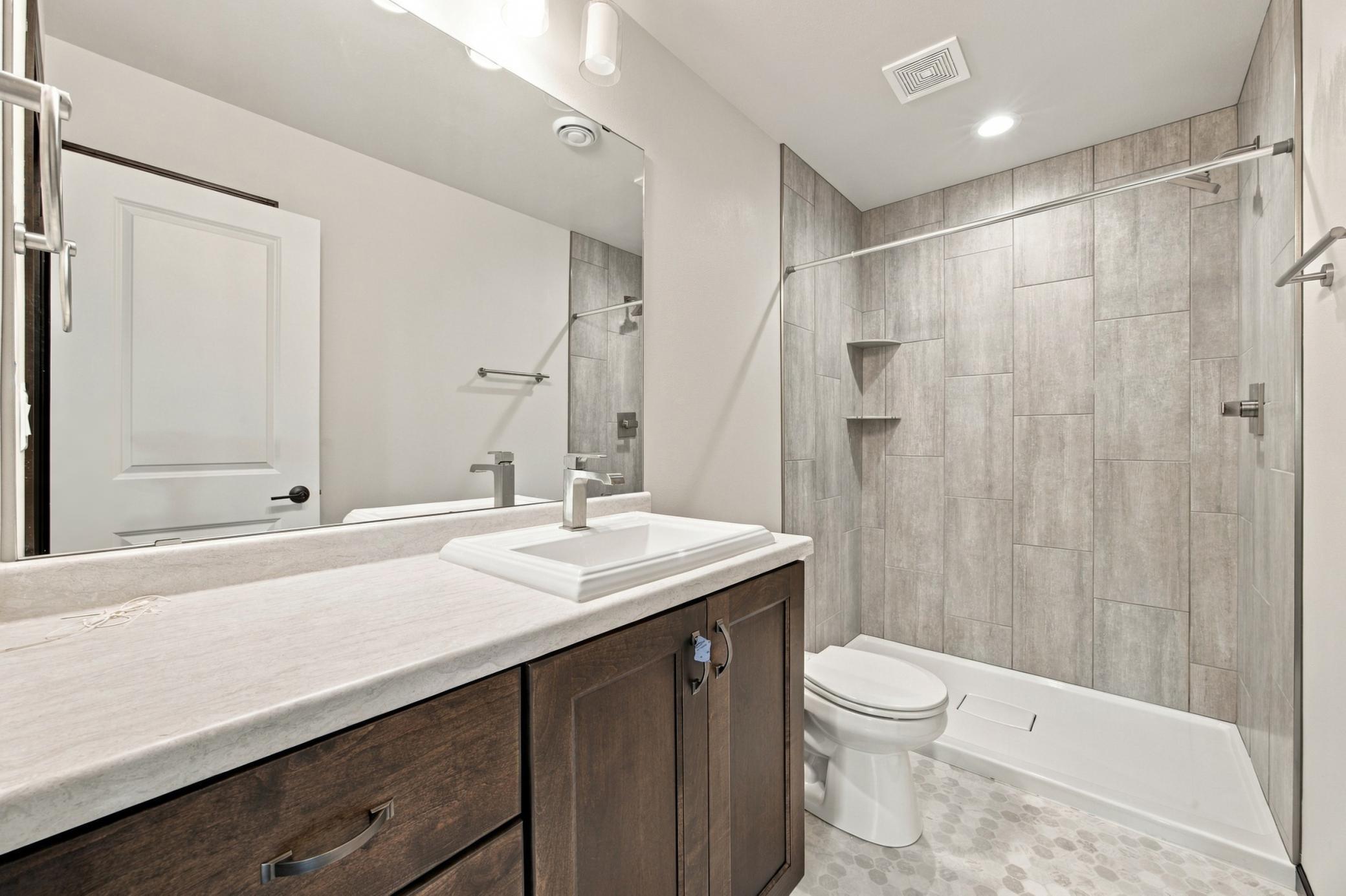 2021 single family home for sale at 2722 12th Street W in West Fargo, ND — 4 bed, 3 bath (photo 35 of 40)