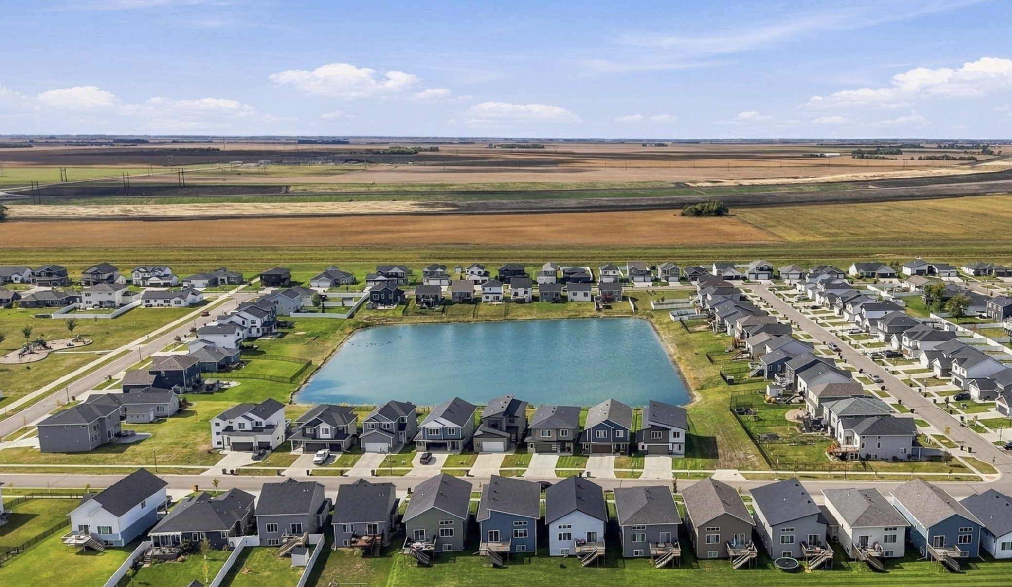 2021 single family home for sale at 2722 12th Street W in West Fargo, ND — 4 bed, 3 bath (photo 40 of 40)