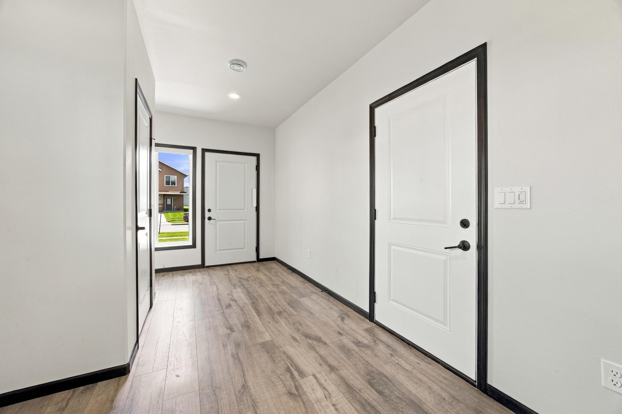 2021 single family home for sale at 2722 12th Street W in West Fargo, ND — 4 bed, 3 bath (photo 9 of 40)