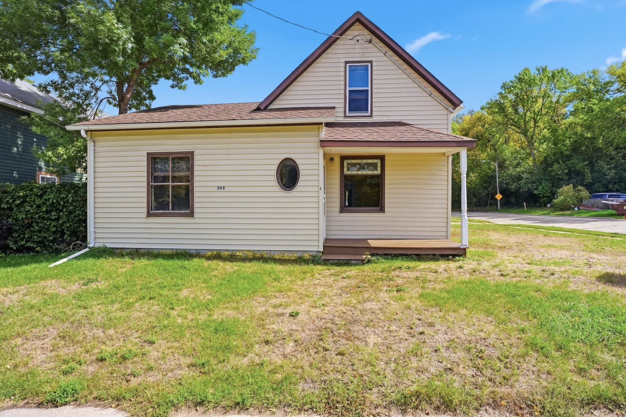 1900 single family home for sale at 301 Main Avenue N in Red Lake Falls, MN — 3 bed, 2 bath