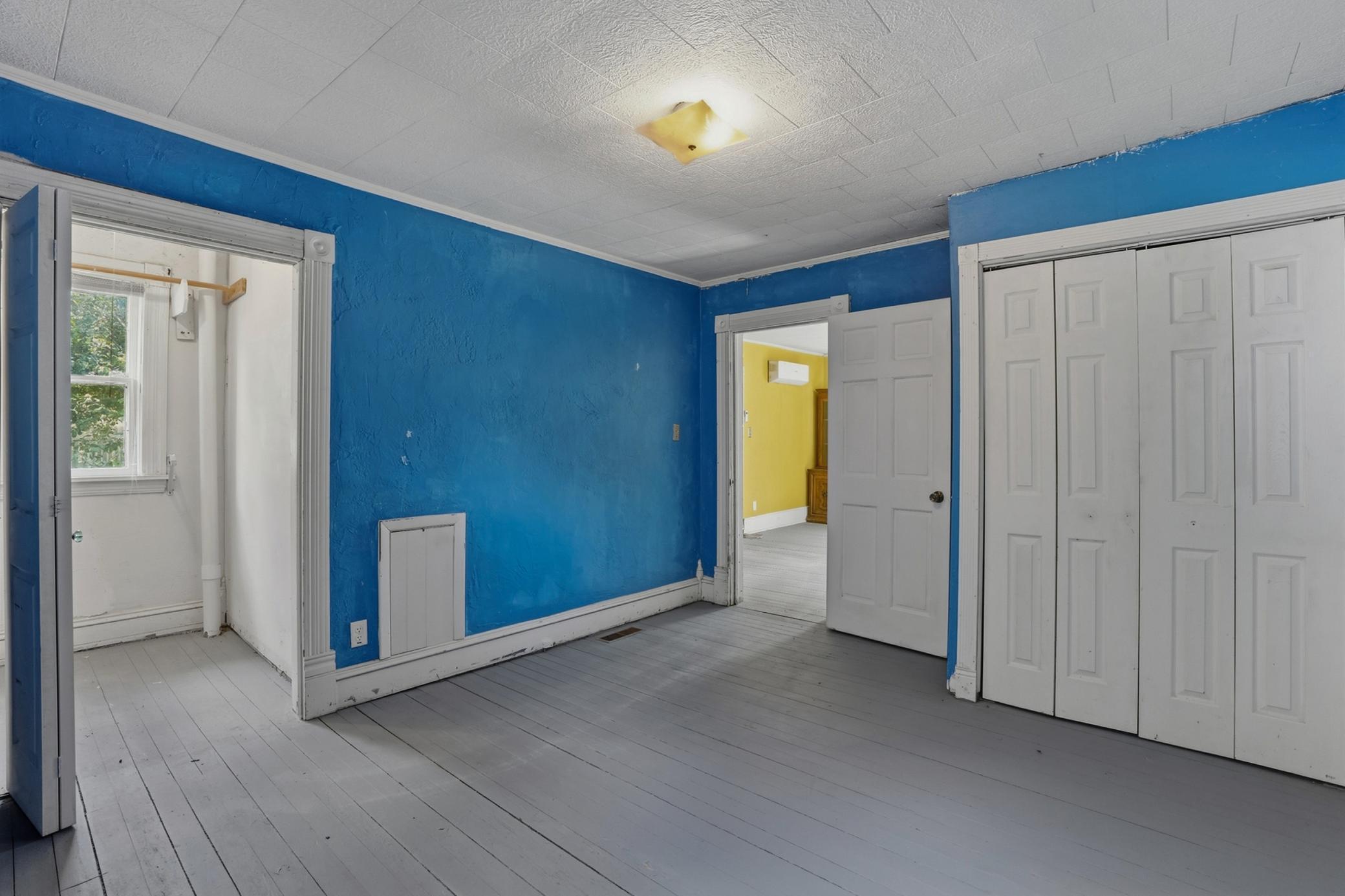 1900 single family home for sale at 301 Main Avenue N in Red Lake Falls, MN — 3 bed, 2 bath (photo 15 of 29)