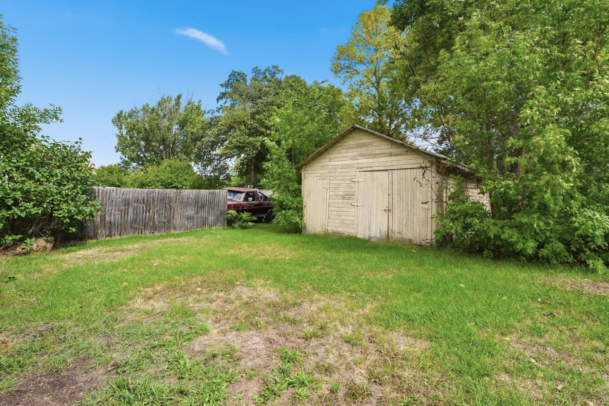 1900 single family home for sale at 301 Main Avenue N in Red Lake Falls, MN — 3 bed, 2 bath (photo 27 of 29)