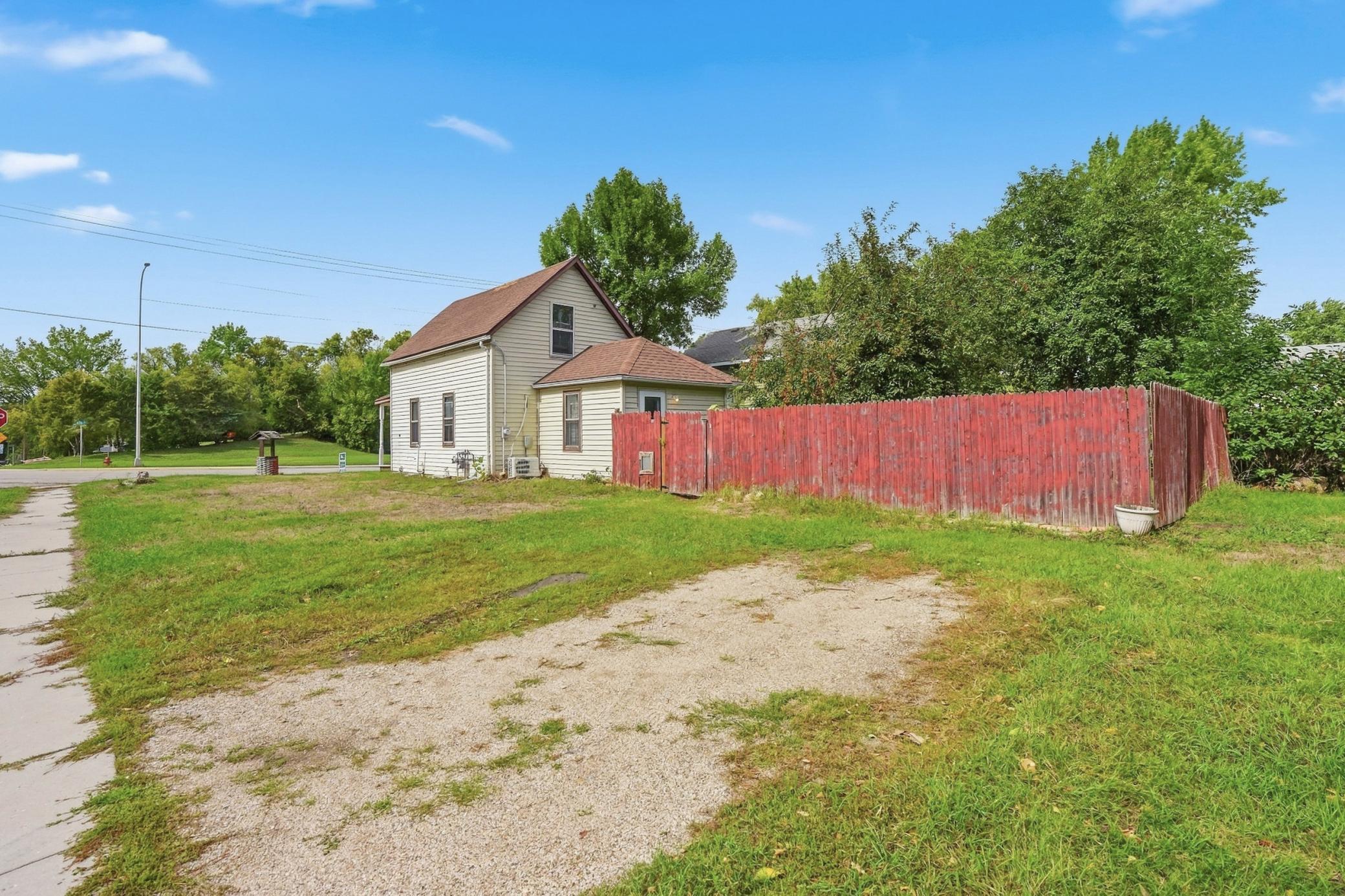 1900 single family home for sale at 301 Main Avenue N in Red Lake Falls, MN — 3 bed, 2 bath (photo 28 of 29)