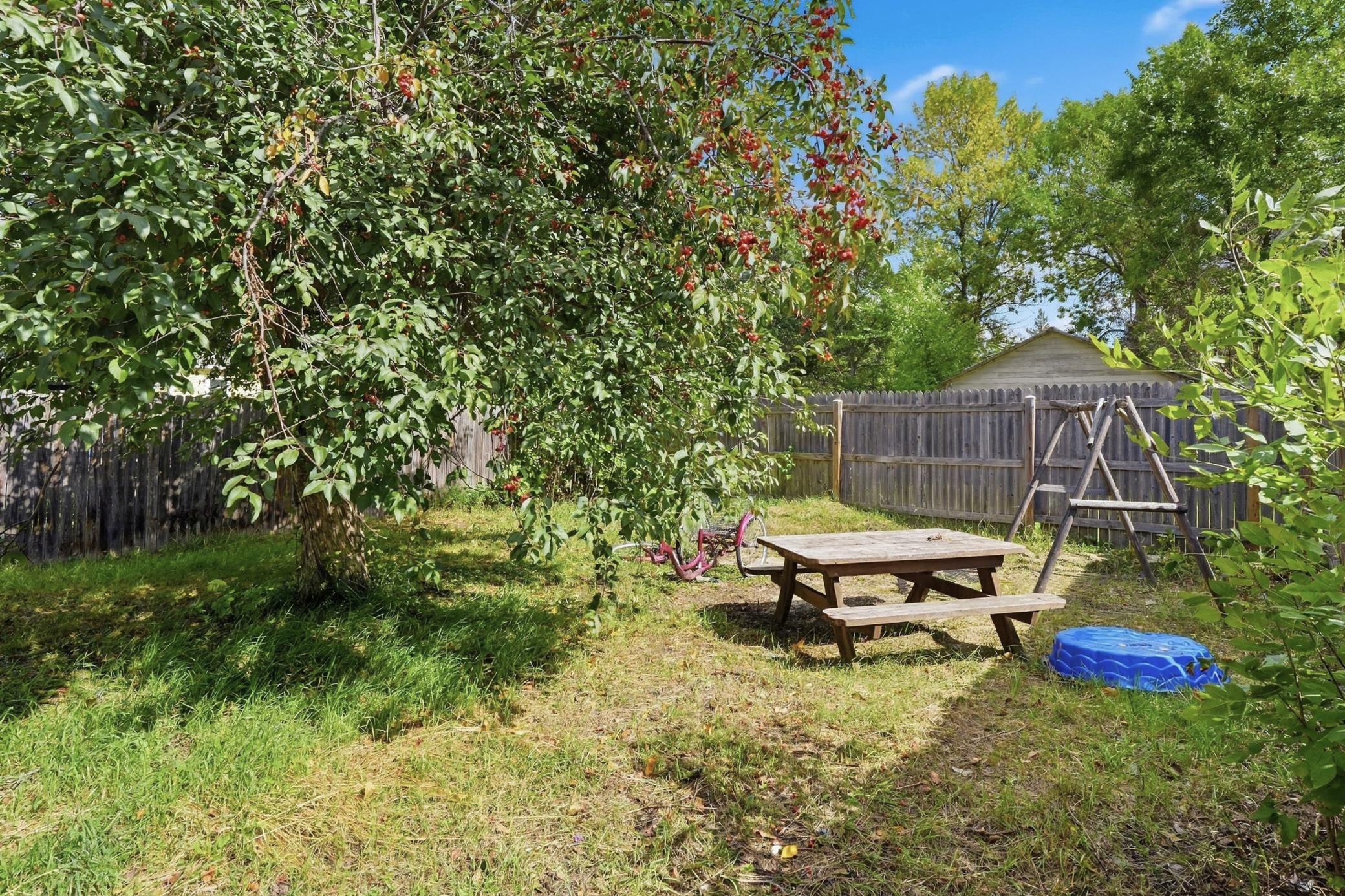 1900 single family home for sale at 301 Main Avenue N in Red Lake Falls, MN — 3 bed, 2 bath (photo 4 of 29)