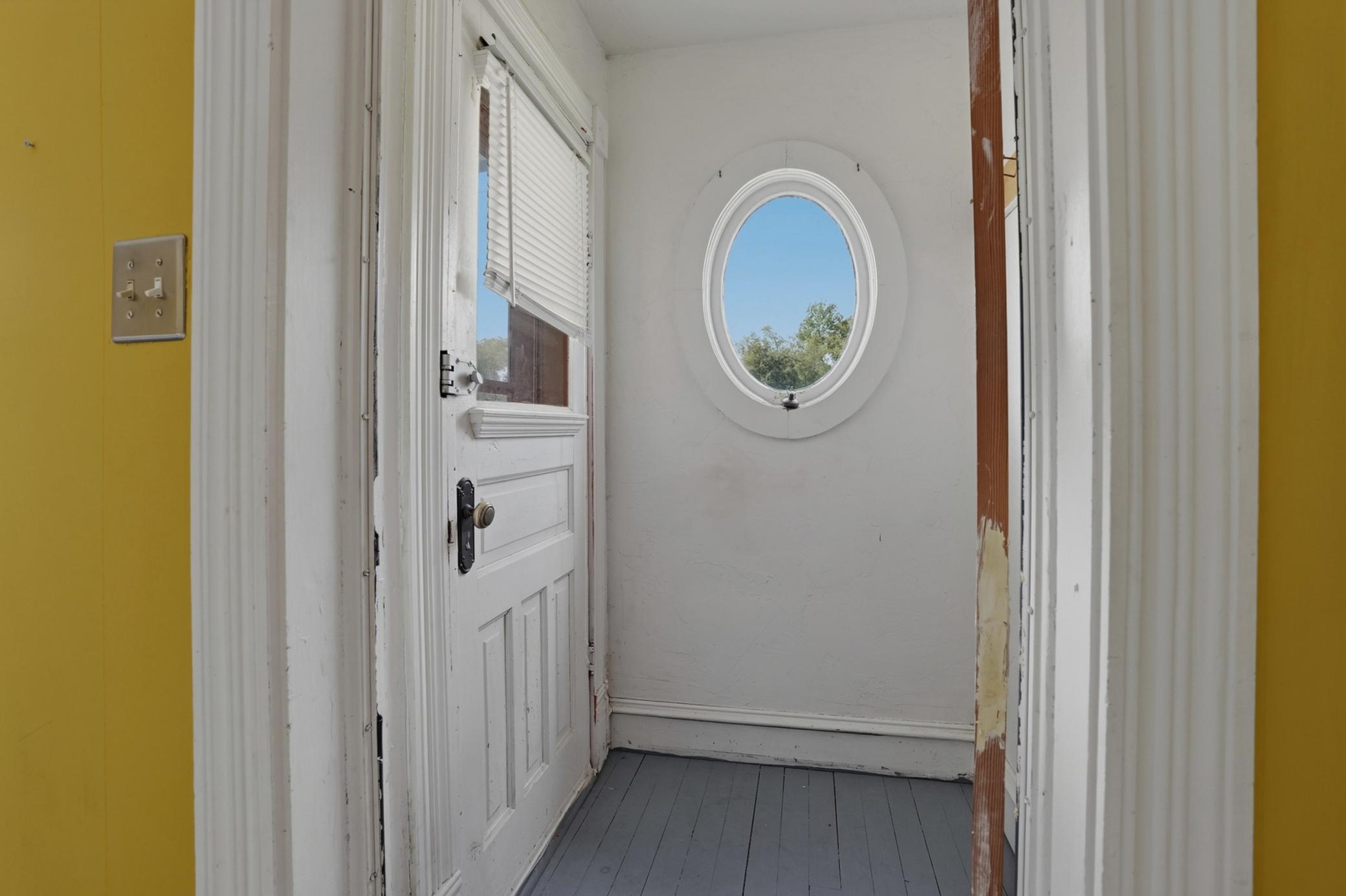 1900 single family home for sale at 301 Main Avenue N in Red Lake Falls, MN — 3 bed, 2 bath (photo 6 of 29)