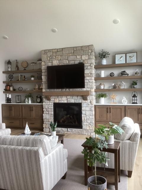 2024 single family home for sale at 660 E Lake Cowdry Road NW in Alexandria, MN — 4 bed, 4 bath (photo 6 of 25)