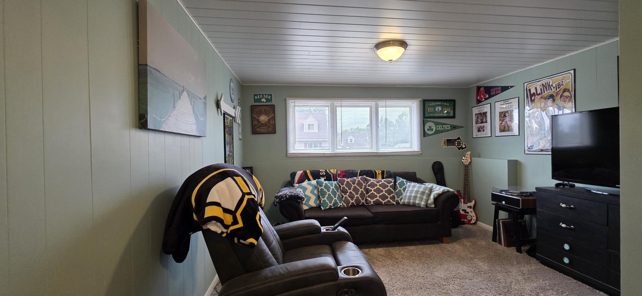 1958 single family home for sale at 426 9th Street NW in Valley City, ND — 3 bed, 2 bath (photo 32 of 50)