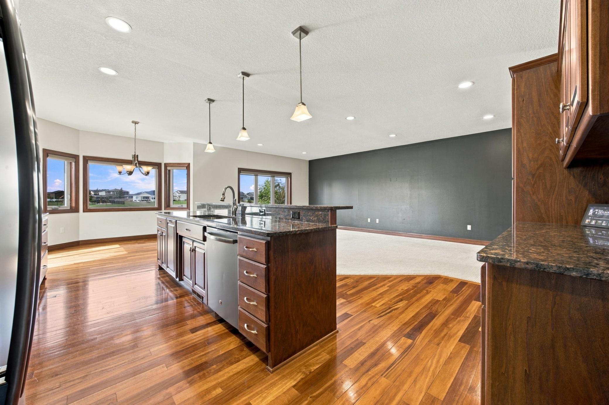 2014 single family home for sale at 2302 10th Street W in West Fargo, ND — 4 bed, 3 bath (photo 13 of 62)