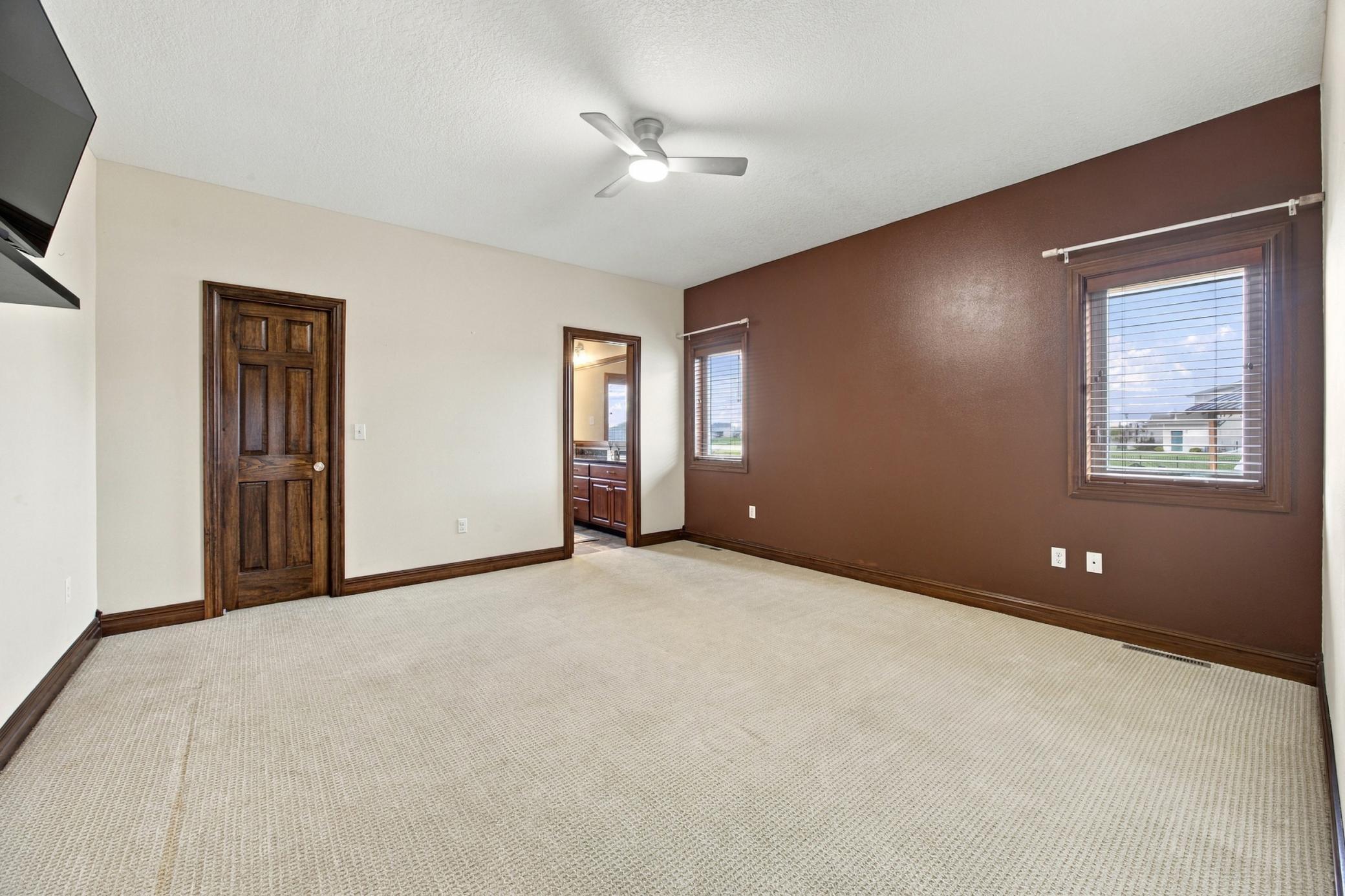 2014 single family home for sale at 2302 10th Street W in West Fargo, ND — 4 bed, 3 bath (photo 18 of 62)