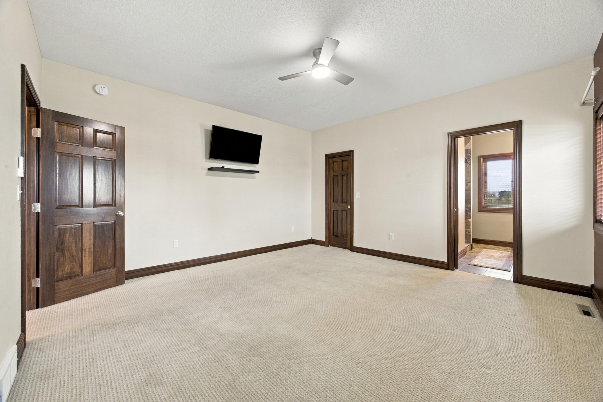2014 single family home for sale at 2302 10th Street W in West Fargo, ND — 4 bed, 3 bath (photo 21 of 62)